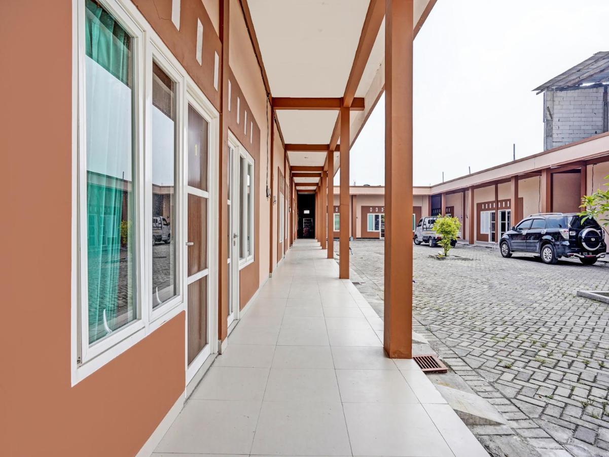 Hotel Oyo 92006 Kost Sejahtera Syariah Sidoarjo Zewnętrze zdjęcie