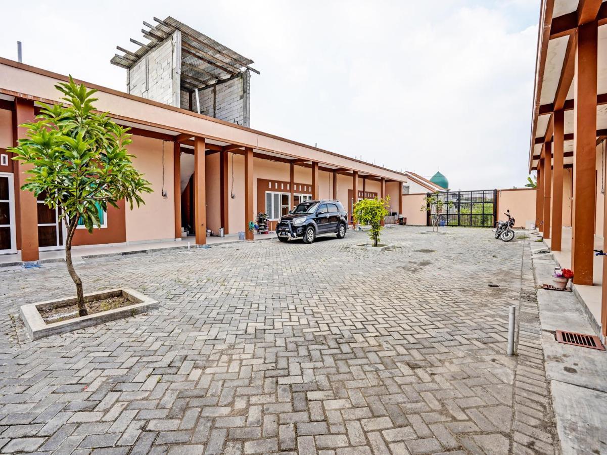 Hotel Oyo 92006 Kost Sejahtera Syariah Sidoarjo Zewnętrze zdjęcie