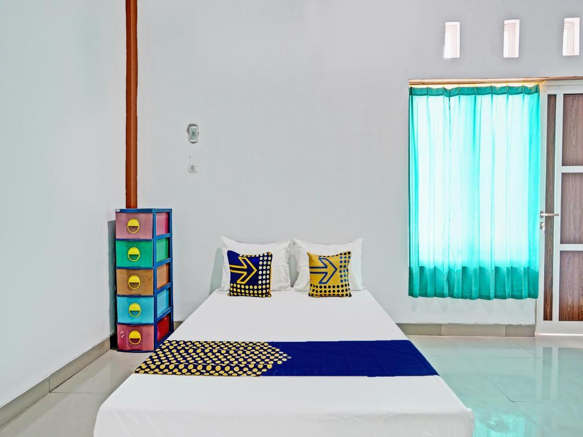 Hotel Oyo 92006 Kost Sejahtera Syariah Sidoarjo Zewnętrze zdjęcie